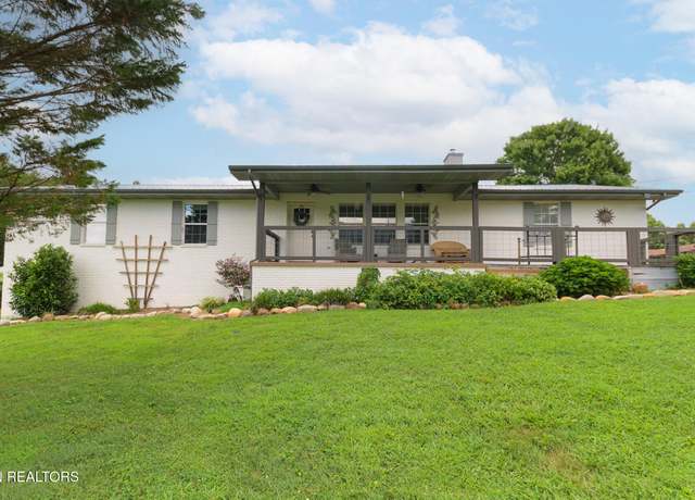 Property at 3135 Laurelwood Ln, Sevierville, TN 37862, 3 beds, 2 baths