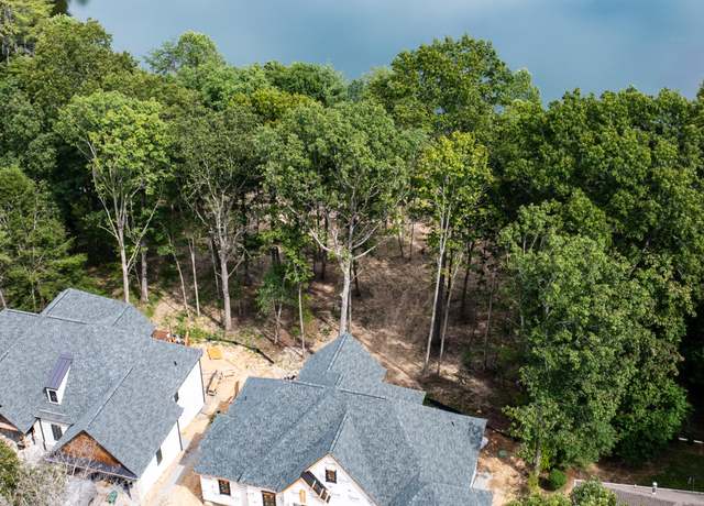 Property at 28 Hunterwood Ct, Crossville, TN 38558, 3 beds, 4 baths