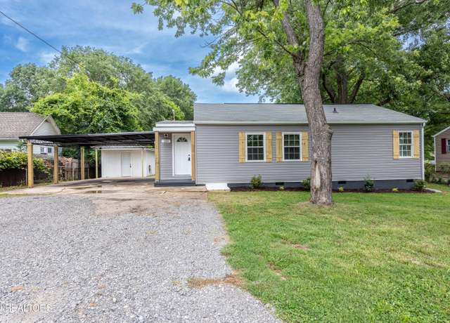 Property at 220 Meade St, Maryville, TN 37804, 3 beds, 2 baths