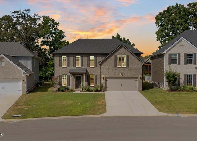 Property at 8708 Yellow Aster Rd, Knoxville, TN 37931, 4 beds, 3 baths