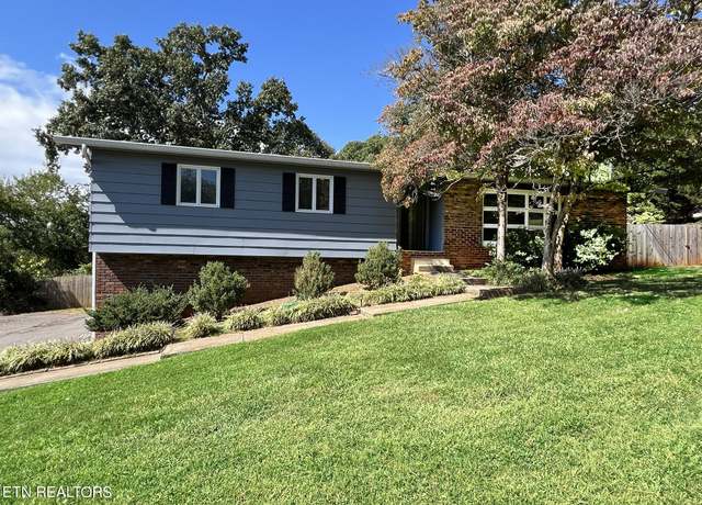 Property at 513 NW Bardon Rd, Knoxville, TN 37919, 4 beds, 2.5 baths
