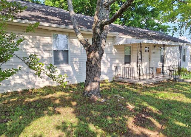 Property at 5828 Eldridge Rd, Knoxville, TN 37918, 3 beds, 2 baths