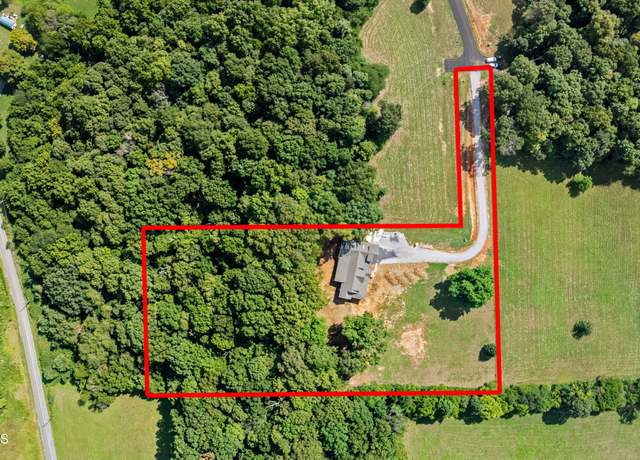 Property at 2856 Huntleigh Ct, Kodak, TN 37764, 5 beds, 4 baths