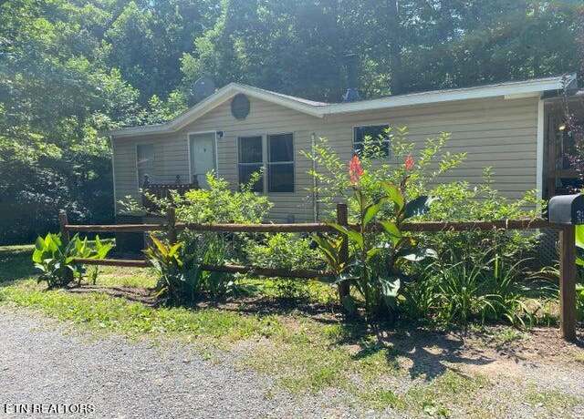 Property at 321 Pawnee Ln, Decatur, TN 37322, 2 beds, 2 baths