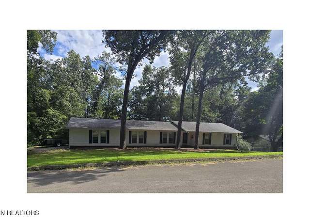 Property at 103 Neville Ln, Oak Ridge, TN 37830, 4 beds, 3 baths