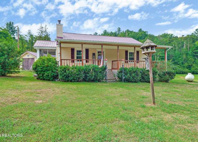 Property at 883 Old Harriman Hwy, Harriman, TN 37748, 3 beds, 1 bath