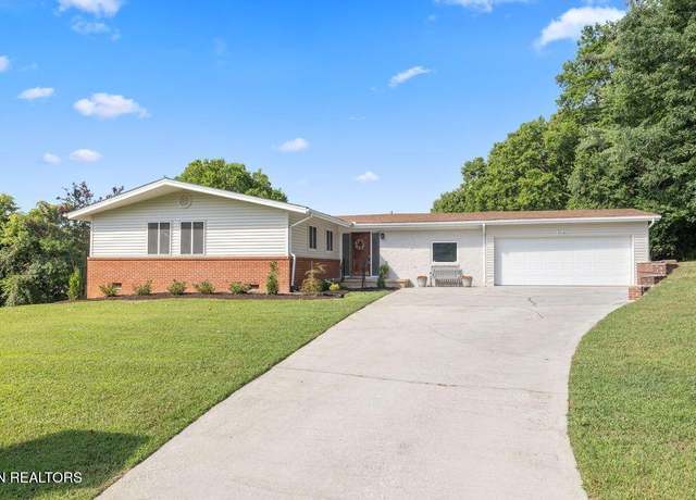 Property at 4316 NE Shangri La Dr, Knoxville, TN 37914, 3 beds, 2 baths