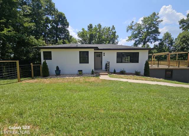 Property at 924 Lester Rd, Knoxville, TN 37920, 3 beds, 2.5 baths