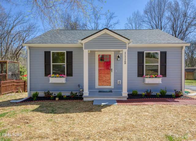 Property at 1112 Brookside Ave, Maryville, TN 37804, 2 beds, 1 bath