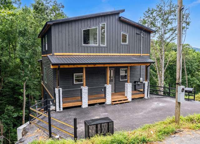 Property at 4142 Dolly's Dr, Sevierville, TN 37876, 3 beds, 4 baths