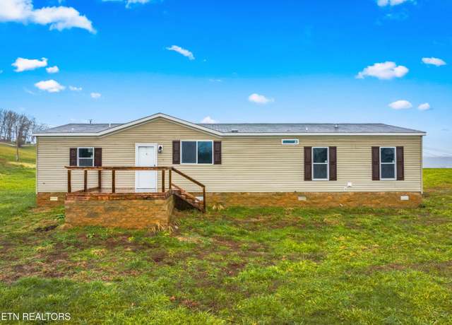 Property at 111 Elaine Dr, Tazewell, TN 37879, 3 beds, 2 baths