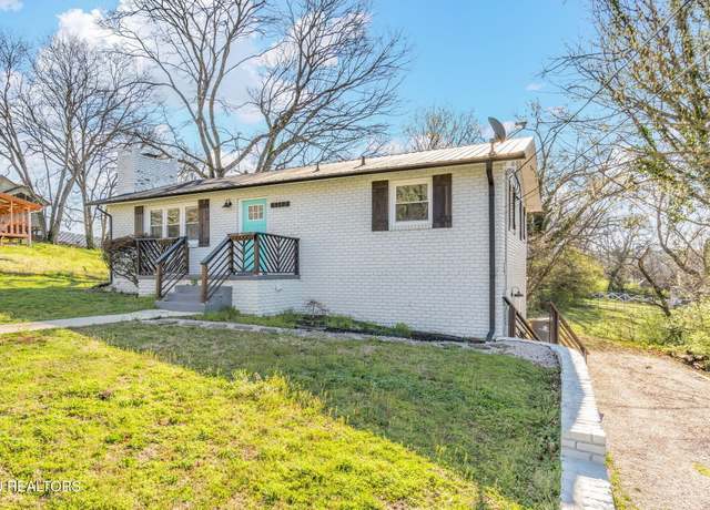 Property at 5112 Woodglen Dr, Knoxville, TN 37921, 4 beds, 3 baths