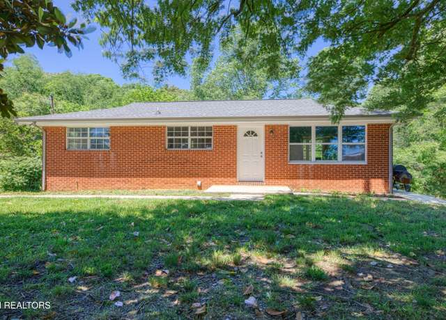 Property at 112 Carter Dr, Loudon, TN 37774, 3 beds, 1 bath