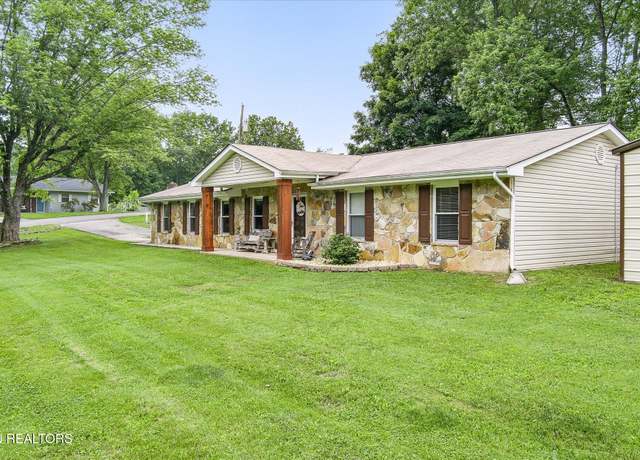 Property at 241 Greenwood Dr, Harriman, TN 37748, 3 beds, 2 baths