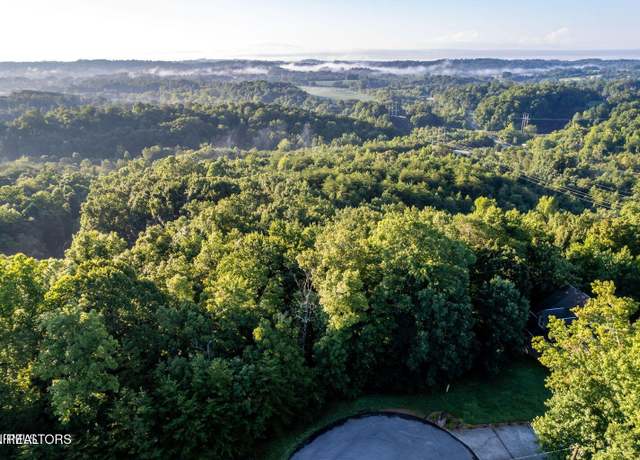 Property at 104 Ultra Way, Friendsville, TN 37737