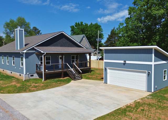 Property at 7715 Freeway Heights Dr, Knoxville, TN 37938, 4 beds, 3 baths
