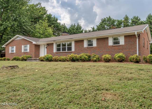 Property at 1759 Leconte Dr, Maryville, TN 37803, 3 beds, 2 baths