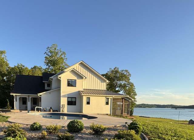 Property at 2227 Ted Moore Rd, Dandridge, TN 37725, 4 beds, 3 baths
