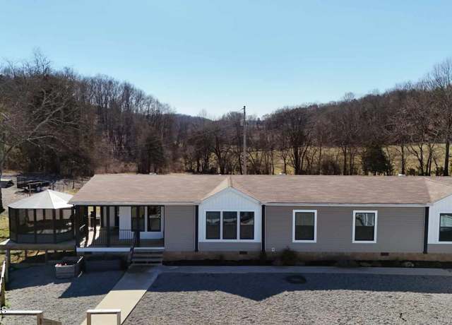 Property at 2695 Leslie Rd, Cumberland, KY 40823, 4 beds, 2.5 baths
