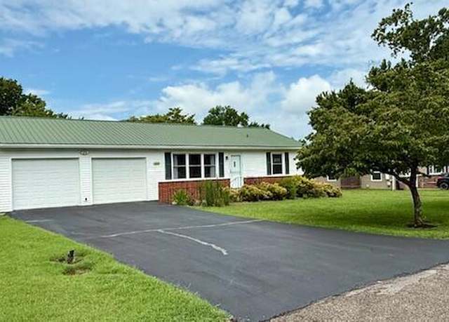 Property at 3513 June St, Knoxville, TN 37920, 3 beds, 2 baths