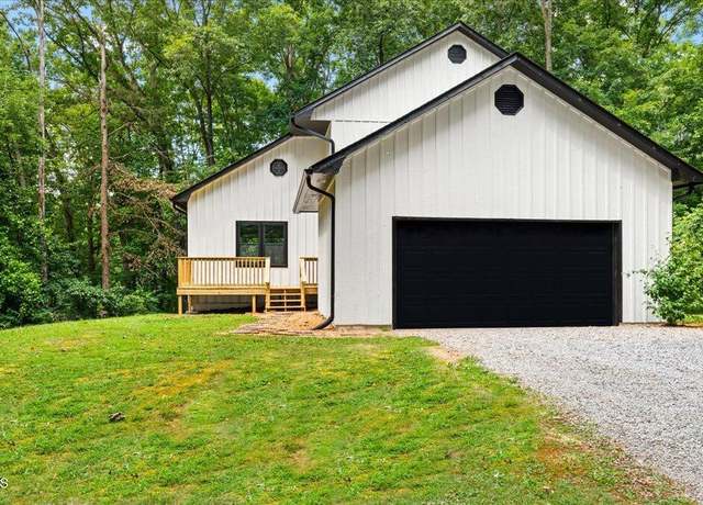 Property at 109 Oakland Ln, Sweetwater, TN 37874, 3 beds, 3 baths