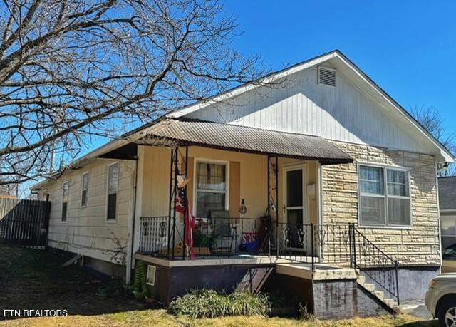 Property at 1640 Lodge St, Alcoa, TN 37701, 3 beds, 2 baths