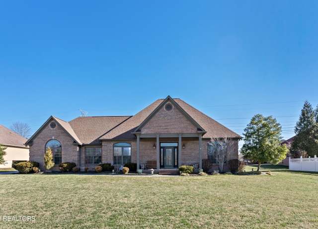 Property at 1720 Hollister Dr, Alcoa, TN 37701, 3 beds, 2.5 baths