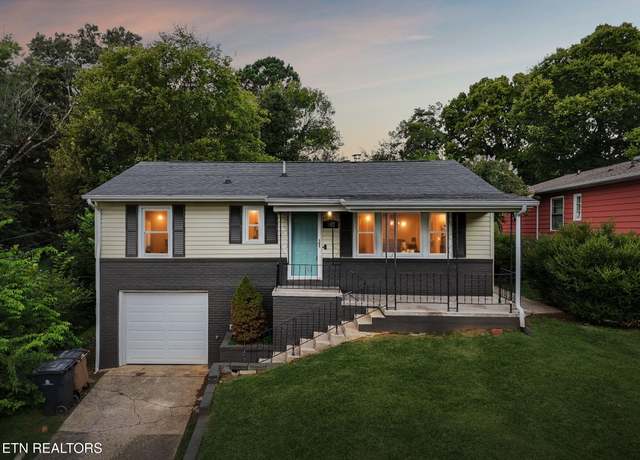 Property at 5807 Hillock Rd, Knoxville, TN 37918, 2 beds, 2 baths