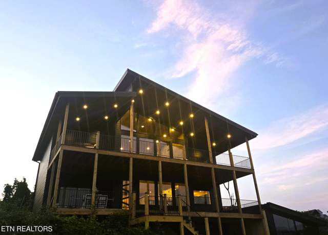 Property at 743 Village Loop Rd, Gatlinburg, TN 37738, 4 beds, 5.5 baths