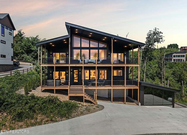Property at 743 Village Loop Rd, Gatlinburg, TN 37738, 4 beds, 5.5 baths