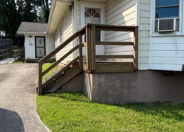 Property at 805 Sewanee St, Harriman, TN 37748, 4 beds, 2 baths