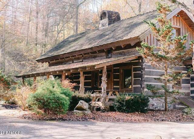 Property at 8413 Mccubbins Ln, Knoxville, TN 37924, 3 beds, 2 baths