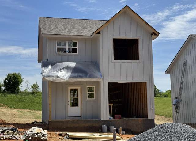 Property at 910 Lacy Ct, Sevierville, TN 37862, 3 beds, 2.5 baths