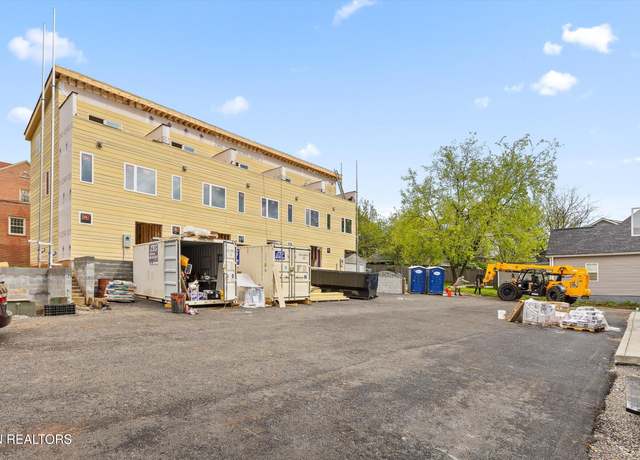 Property at 113 E Oldham #104, Knoxville, TN 37917, 1 bed, 1.5 baths