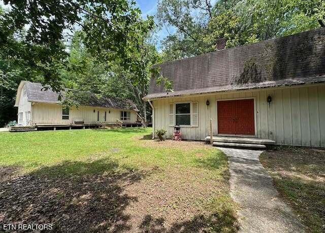 Property at 259 Watson Ln, Middlesboro, KY 40965, 3 beds, 1.5 baths