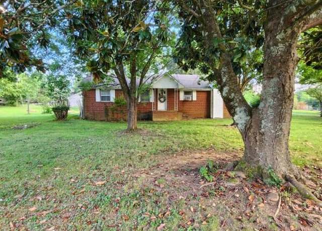 Property at 417 Tennessee Ave, Greenback, TN 37742, 3 beds, 1.5 baths