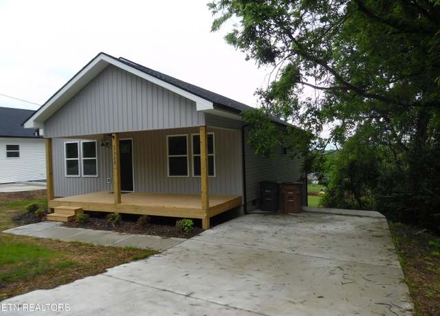 Property at 3328 Wimpole Ave, Knoxville, TN 37914, 3 beds, 2 baths
