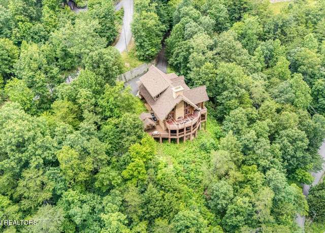 Property at 213 Matterhorn Dr, Gatlinburg, TN 37738, 8 beds, 8.5 baths