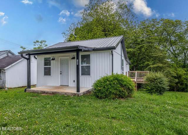 Property at 105 S Price St, Sweetwater, TN 37874, 2 beds, 1 bath