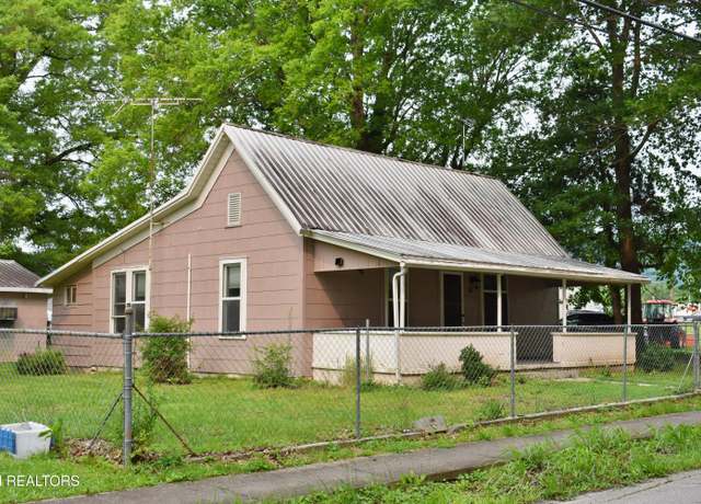 Property at 174 E Jackson Ave, Spring City, TN 37381, 2 beds, 2 baths