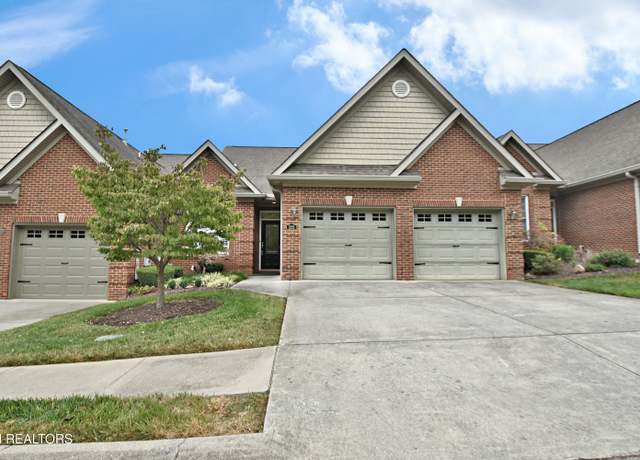 Property at 225 Waterford Cir, Lenoir City, TN 37772, 4 beds, 3.5 baths