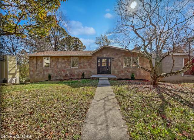 Property at 5008 Flint Hill Dr, Knoxville, TN 37921, 3 beds, 2.5 baths