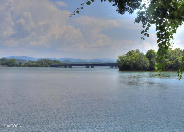 Property at 2061 Lakewood Dr, Morristown, TN 37814