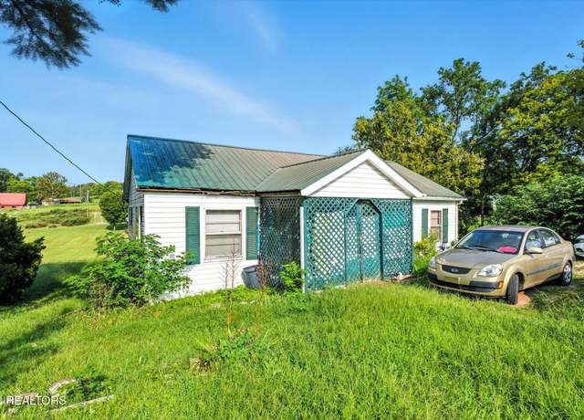 Property at 201 Browder St, Sweetwater, TN 37874, 3 beds, 1 bath