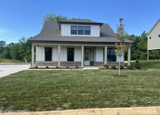 Property at 122 Sunflower St, Lenoir City, TN 37772, 3 beds, 3 baths