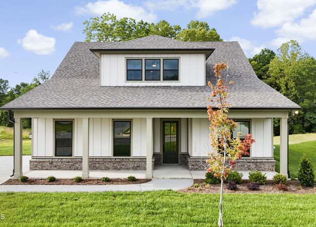 Property at 122 Sunflower St, Lenoir City, TN 37772, 3 beds, 3 baths