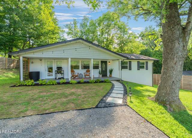 Property at 1637 Wilson Rd, Knoxville, TN 37912, 4 beds, 2 baths