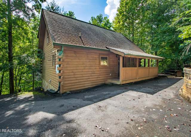 Property at 905 Valley Dr, Gatlinburg, TN 37738, 2 beds, 2 baths