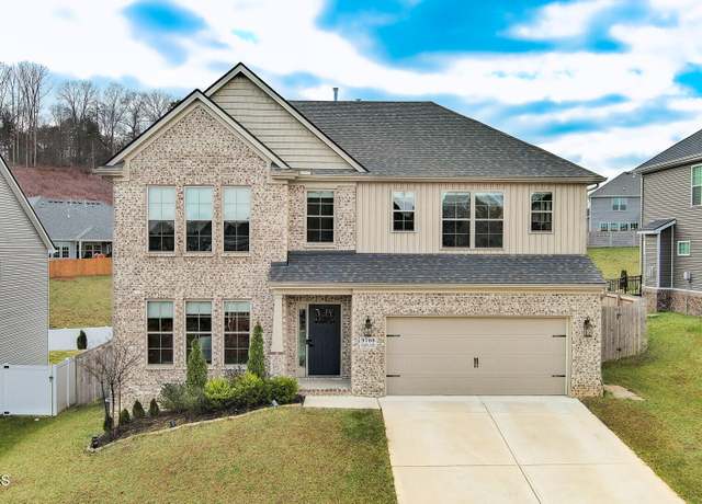 Property at 9708 Walking Stick Dr, Knoxville, TN 37922, 5 beds, 4 baths
