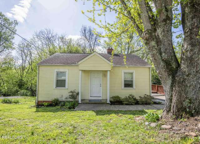 Property at 1116 Brookside Ave, Maryville, TN 37804, 2 beds, 1 bath
